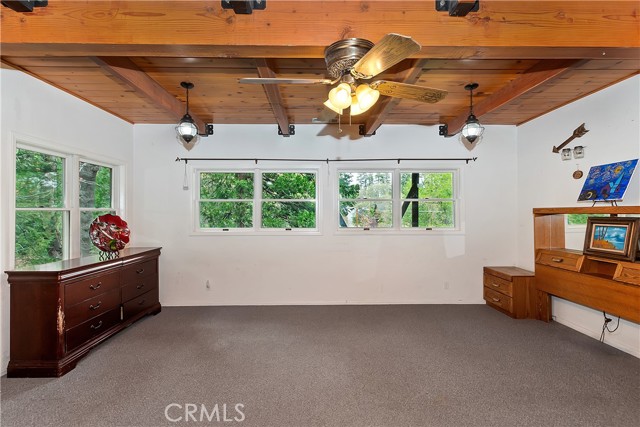 26349 Walnut Hills Drive, Lake Arrowhead CA: https://media.crmls.org/medias/8b198810-6f8f-4ff1-acad-60637d713299.jpg