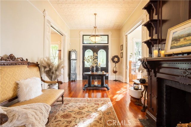 Detail Gallery Image 5 of 73 For 250 N Primrose Ave, Monrovia,  CA 91016 - 5 Beds | 3 Baths