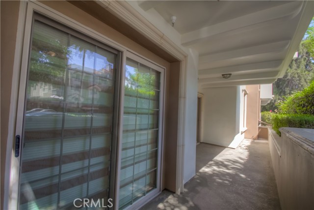 4551 Coldwater canyon Avenue, Studio City CA: https://media.crmls.org/medias/8b19c9c8-a1e0-4f98-9e5c-c4bd91d3f9ce.jpg