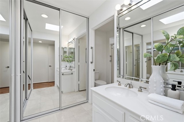 5512 W Paseo Del Lago, Laguna Woods CA: https://media.crmls.org/medias/8b1a218c-9b8d-4cf6-80b1-30cb9762d6f9.jpg