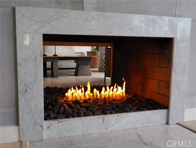 Detail Gallery Image 13 of 28 For 5177 Medina Rd, Woodland Hills,  CA 91364 - 3 Beds | 3 Baths