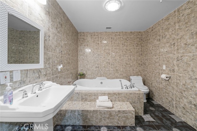 Detail Gallery Image 19 of 35 For 1263 Bresee Ave, Pasadena,  CA 91104 - 3 Beds | 2 Baths