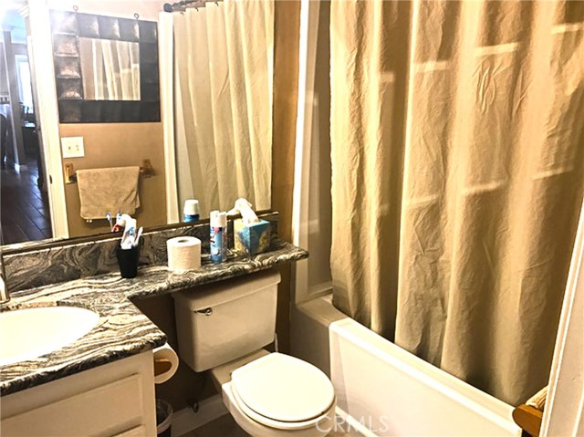 Detail Gallery Image 13 of 15 For 20011 Shorewood, Huntington Beach,  CA 92646 - 4 Beds | 2 Baths