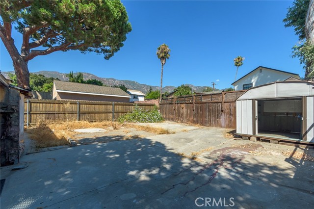 4608 Dyer Street, La Crescenta CA: https://media.crmls.org/medias/8b1c12c6-ead5-4bac-aa9b-3ae94724241e.jpg