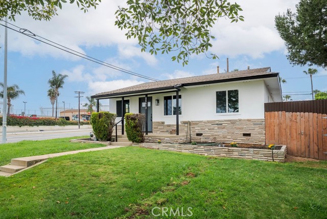 Detail Gallery Image 3 of 41 For 26613 Leesdale Ave, Harbor City,  CA 90710 - 2 Beds | 2 Baths