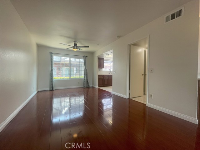 Detail Gallery Image 5 of 36 For 119 N Alhambra Ave #D,  Monterey Park,  CA 91755 - 3 Beds | 3 Baths