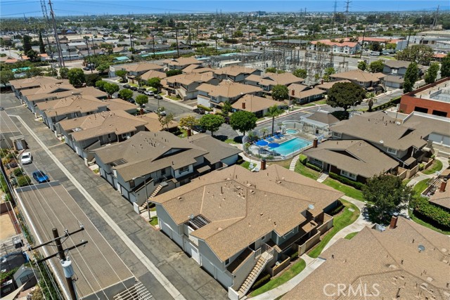 8165 Woodland Dr, Buena Park CA: https://media.crmls.org/medias/8b1d12bc-b412-45f1-90be-df1f41677330.jpg