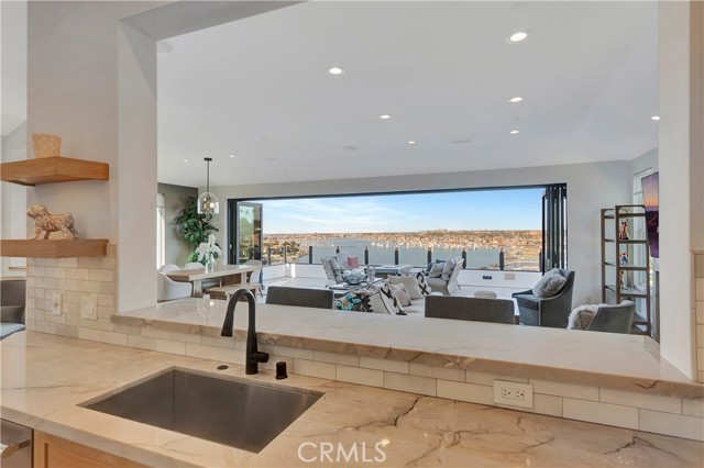 Detail Gallery Image 30 of 42 For 221 Carnation Ave, Corona Del Mar,  CA 92625 - 3 Beds | 3/1 Baths