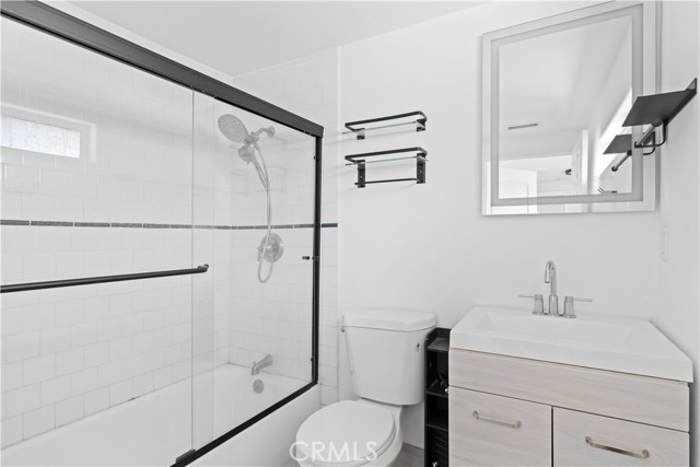 Detail Gallery Image 15 of 36 For 6812 Quinton Ln, Tujunga,  CA 91042 - 1 Beds | 2 Baths