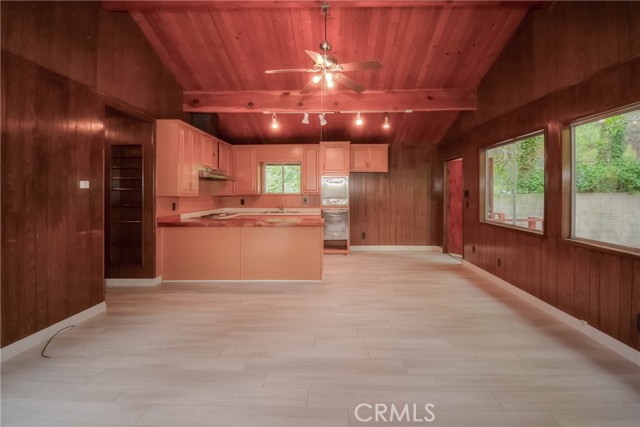 14109 Meadow Lane, Lytle Creek CA: https://media.crmls.org/medias/8b1e396f-9f51-4f28-9dbd-b715c28085df.jpg