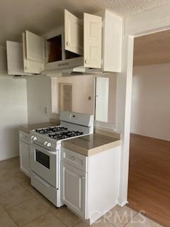 Detail Gallery Image 5 of 12 For 20954 Parthenia St #2,  Canoga Park,  CA 91304 - 1 Beds | 1 Baths