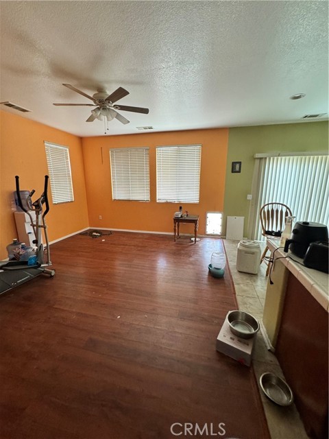 1570 Atlas Peak Lane, San Jacinto CA: https://media.crmls.org/medias/8b1ec8fe-b868-4146-87d5-5766b45c13e2.jpg