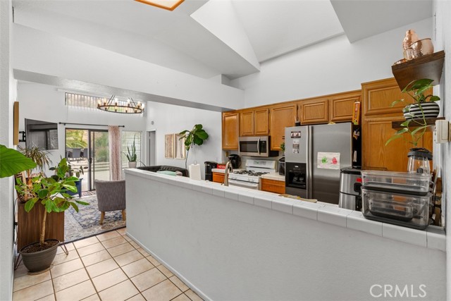 Detail Gallery Image 11 of 23 For 2917 Astoria Cir, Corona,  CA 92879 - 3 Beds | 2 Baths