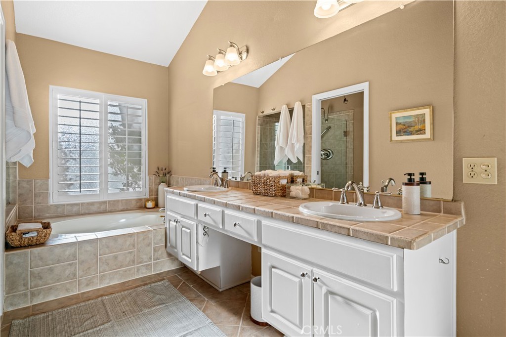 8b21b848 5145 453e 8c6f Ad3f4ddf9806