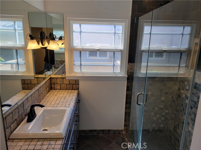7700 Mason Avenue, Winnetka CA: https://media.crmls.org/medias/8b22a0dc-a6a5-4572-b73c-841daeb7e58a.jpg