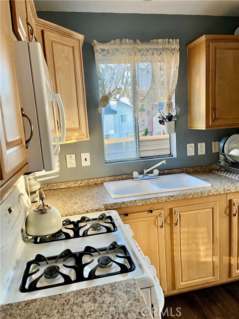 Detail Gallery Image 12 of 17 For 20315 Denker Ave #28,  Torrance,  CA 90501 - 1 Beds | 1 Baths