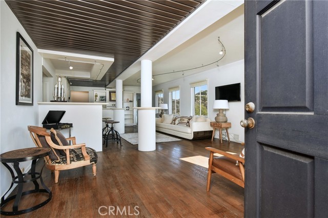 Detail Gallery Image 27 of 40 For 8383 Wyndham Rd, Los Angeles,  CA 90046 - 3 Beds | 2/1 Baths