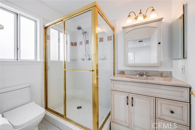 Detail Gallery Image 28 of 36 For 19314 Yolie, Tarzana,  CA 91356 - 4 Beds | 4 Baths