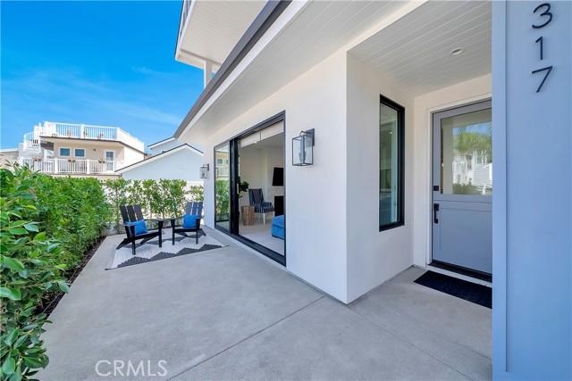 Detail Gallery Image 5 of 39 For 317 E Bay Ave, Newport Beach,  CA 92661 - 4 Beds | 4 Baths