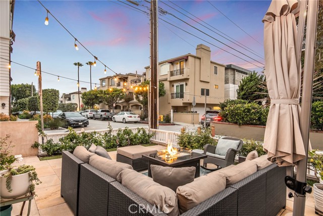 316 7th Street, Manhattan Beach, California 90266, 3 Bedrooms Bedrooms, ,2 BathroomsBathrooms,Residential,Sold,7th,SB22117653