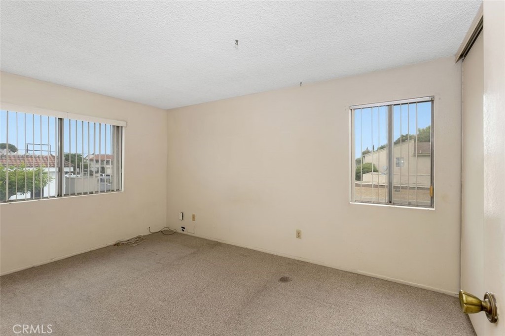 MLS #OC25182149 img 14