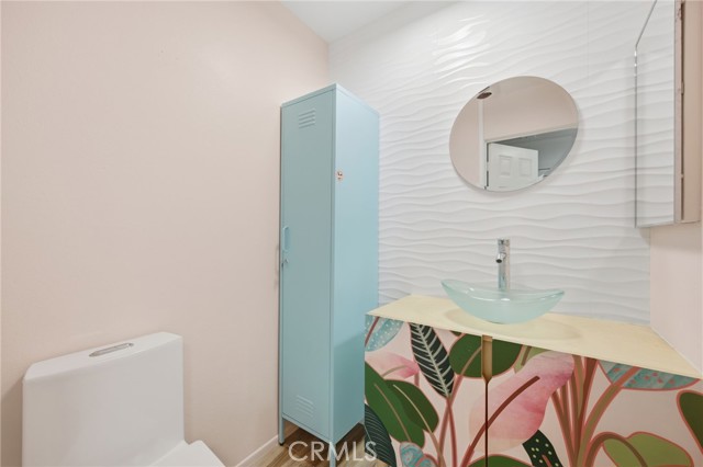 7202 Marina Pacifica S, Long Beach CA: https://media.crmls.org/medias/8b24ef4b-d8d3-41e4-929c-c5f829fa0586.jpg