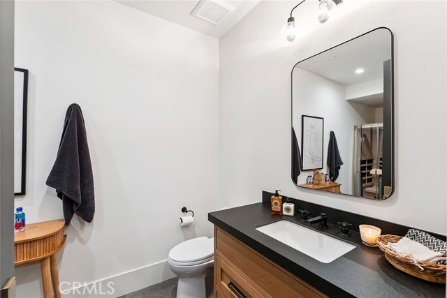 1831 Newport Hills E Drive, Newport Beach CA: https://media.crmls.org/medias/8b24fa5a-873f-408c-a756-39f3b476f013.jpg