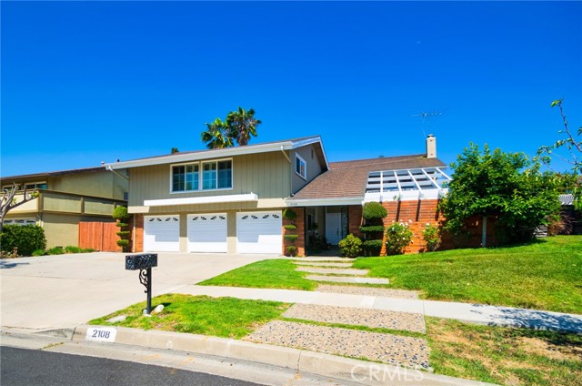 2108 Via Caliente, Fullerton CA: https://media.crmls.org/medias/8b2539aa-1358-44c4-ab3f-d91b9b3551cb.jpg