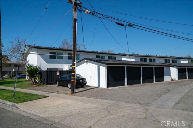 2809 S Baker Street, Santa Ana CA: https://media.crmls.org/medias/8b257ddb-2795-4347-8679-9c2655be1de4.jpg