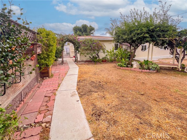 Detail Gallery Image 23 of 39 For 229 N Bromley Ave, West Covina,  CA 91790 - 3 Beds | 2 Baths