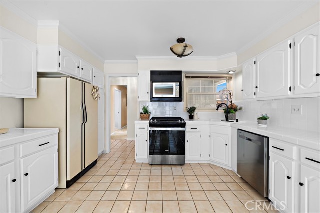 Detail Gallery Image 10 of 38 For 16805 Redwood St, Fountain Valley,  CA 92708 - 4 Beds | 3 Baths