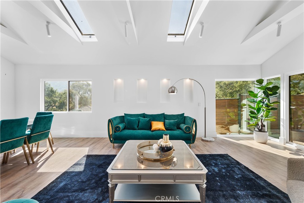 2911 E Chevy Chase DriveGlendale img 29