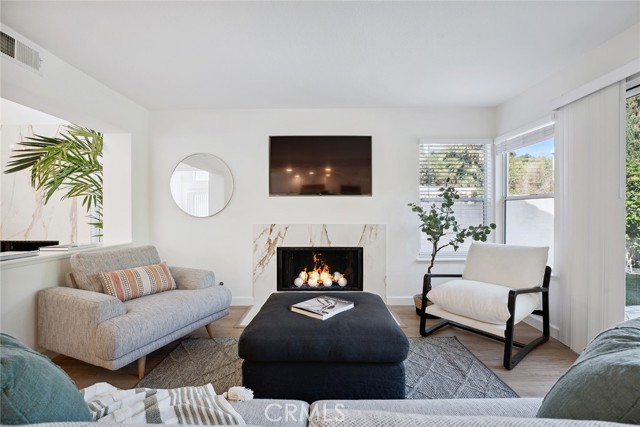 Detail Gallery Image 13 of 45 For 24775 Calle Serranona, Calabasas,  CA 91302 - 3 Beds | 2/1 Baths