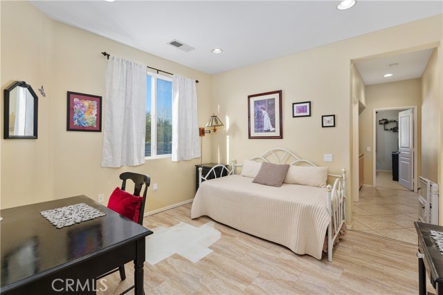 Detail Gallery Image 12 of 38 For 186 Canary Ck, Beaumont,  CA 92223 - 2 Beds | 2 Baths