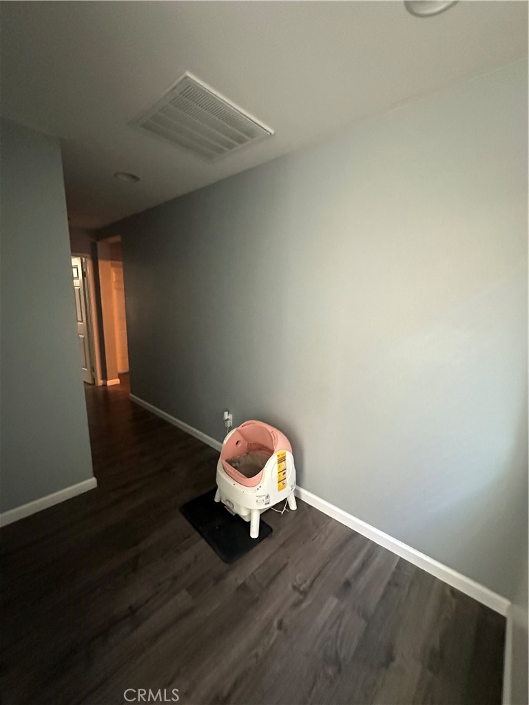 https://media.crmls.org/medias/8b287dfc-0414-4d1a-8b98-e9999d28d48e.jpg?preset=X-Large