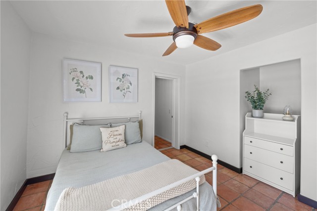 642 S Mountain View Drive, Palm Springs CA: https://media.crmls.org/medias/8b28b462-6e44-4c48-9f63-46e7f8af5734.jpg