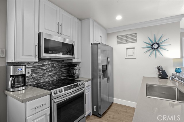 613 Avenida De La Plata, Newbury Park CA: https://media.crmls.org/medias/8b291675-e56b-4e78-8518-69fbfc1d1293.jpg