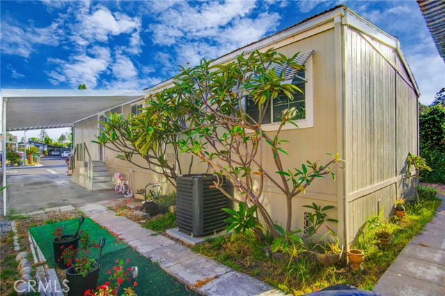19127 PIONEER Boulevard, Artesia CA: https://media.crmls.org/medias/8b2921b1-e59c-4506-a683-d3eba152da08.jpg