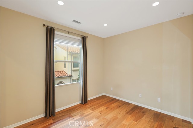Detail Gallery Image 27 of 42 For 220 Kempton, Irvine,  CA 92620 - 3 Beds | 3 Baths