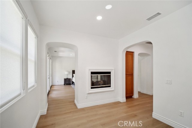 25422 Magnolia Lane, Stevenson Ranch CA: https://media.crmls.org/medias/8b2ab4a1-9fc0-4abb-abeb-c75b250ee686.jpg