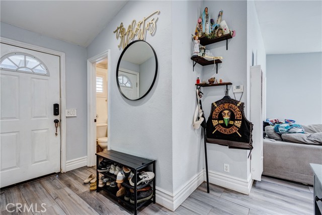 Detail Gallery Image 14 of 18 For 275 Celia, Pomona,  CA 91768 - 4 Beds | 2 Baths