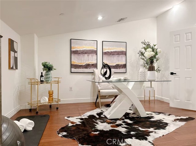 Detail Gallery Image 14 of 19 For 1130 Campbell St #106,  Glendale,  CA 91207 - 2 Beds | 3/1 Baths