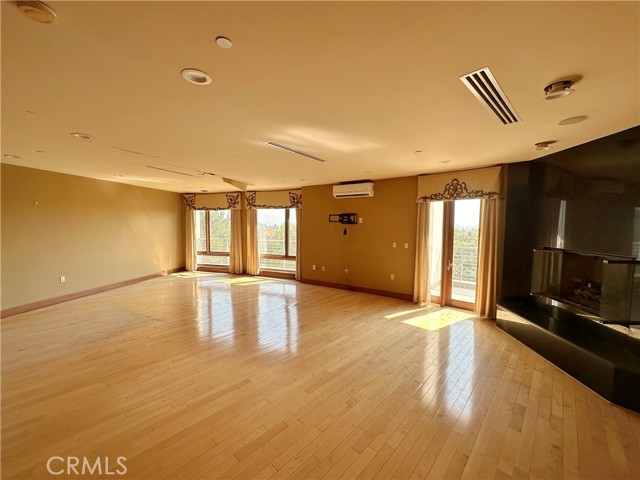 5077 Schumacher Road, Calabasas CA: https://media.crmls.org/medias/8b2c1fbb-c84e-4db7-beb1-9b582b480d5c.jpg