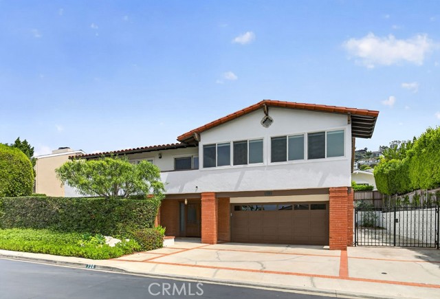 Front Image Thumbnail for CRLG26086474