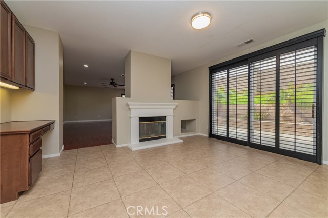 Detail Gallery Image 12 of 38 For 6221 Ruby Crest Way, Jurupa Valley,  CA 91752 - 4 Beds | 3 Baths