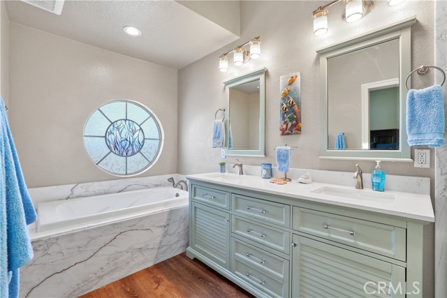 Detail Gallery Image 27 of 37 For 19096 Queensport Lane #C,  Huntington Beach,  CA 92646 - 3 Beds | 2/1 Baths
