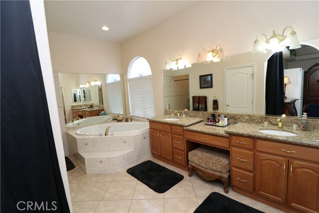 Detail Gallery Image 27 of 32 For 11750 Jenny St, Oak Hills,  CA 92344 - 4 Beds | 2/1 Baths