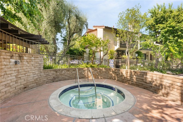 21730 Marylee Street, Woodland Hills CA: https://media.crmls.org/medias/8b2e4117-e5fd-462f-8b3b-3e6e29141f49.jpg