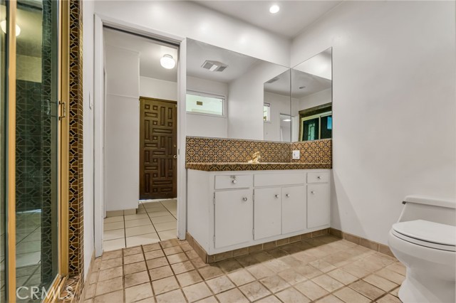 5723 West 74th Street, Los Angeles CA: https://media.crmls.org/medias/8b2e4be0-ad38-4481-ab0d-dfd37aa639c9.jpg