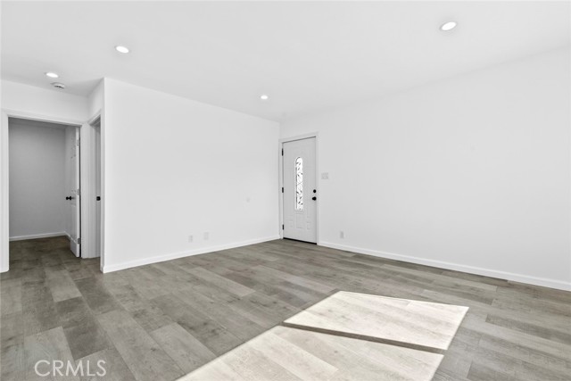 142 S Savannah Street, Los Angeles CA: https://media.crmls.org/medias/8b2ebce6-a44f-46fe-b609-169522960232.jpg